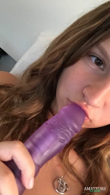 snapchat leaked of teen kissing her purple dildo to tease