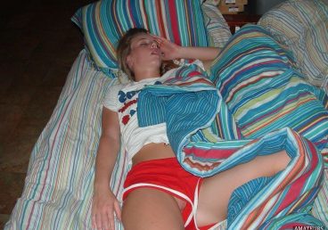 oops pussy ofo slutty friend passed out with no panties
