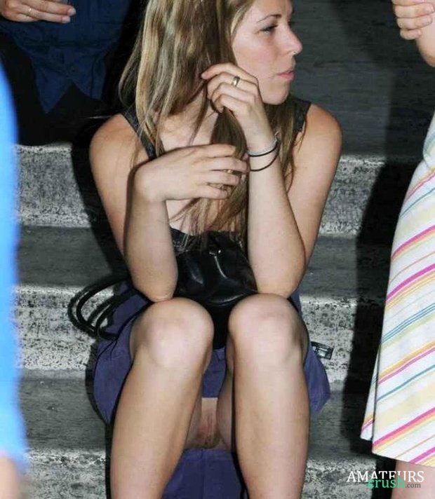 Pussy Slip and Nip Slip - Some Pretty Embarrassing Moments You Want To 620x712 image Pussy Slip and Nip Slip - Some Pretty Embarrassing Moments You Want To pic