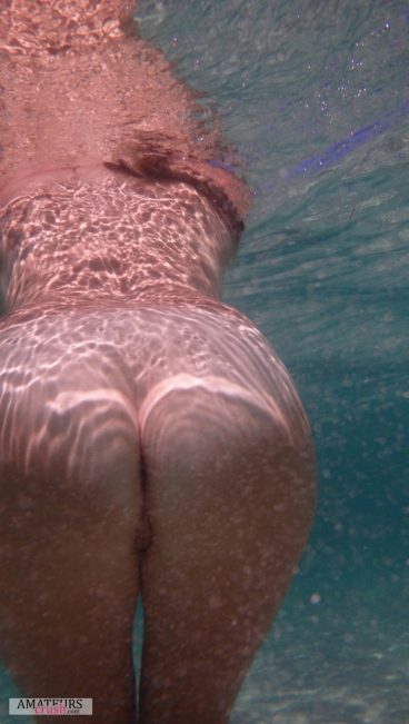 Hot amateur pics of underwater ass during nude swimming in the sea