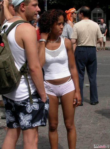 Ebony camel toe pussy in pink panties in street candid voyeur