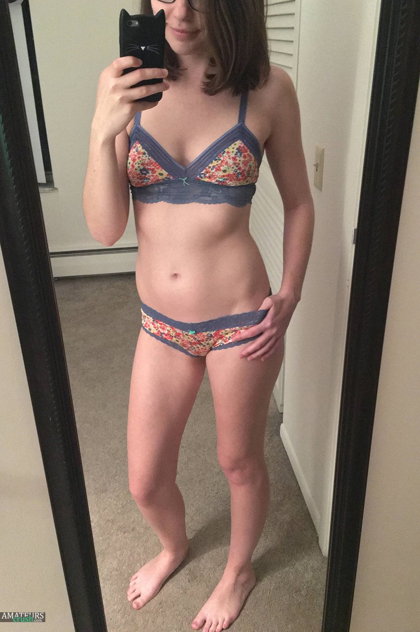 Brunette Nudes - Sexy Amateur AloeVera4