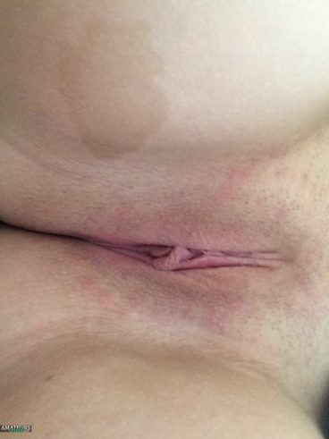 Delicious 18+ teen pussy selfie from upclose