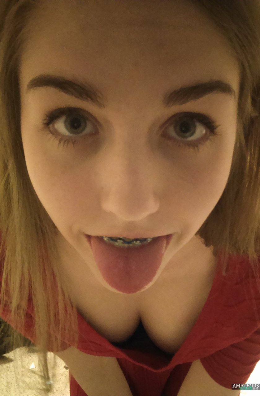 Nude braces selfie