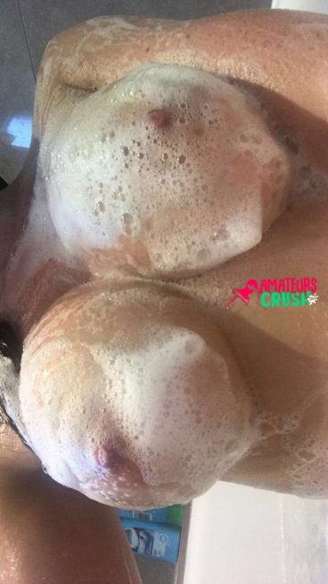 Super tasty soapy UK big tits camgirl snapchat selfiepic