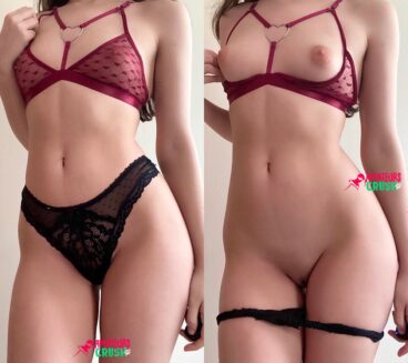 Sexy teen hors seins nus de culotte chatte lingerie