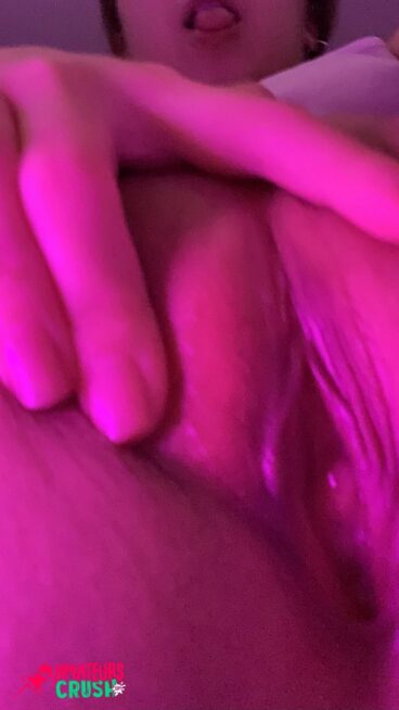 Beautiful 18+ teen Asian pussy homemade leak upclose