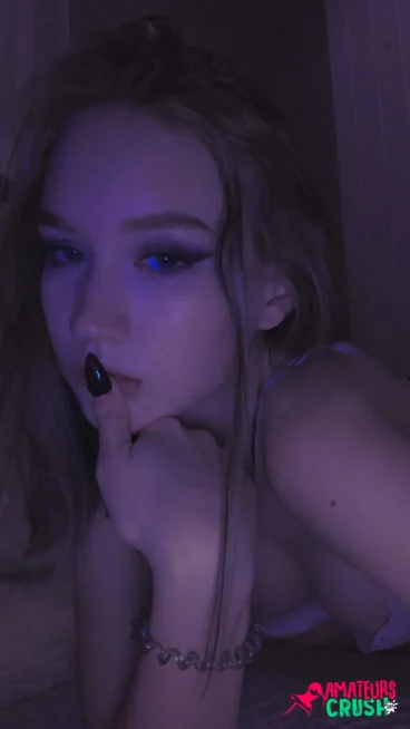 cute ripe amateur teen nude selfie tits exposed