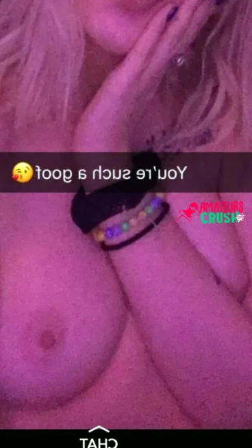 hot babe exposed GF naked tits snapchat sex