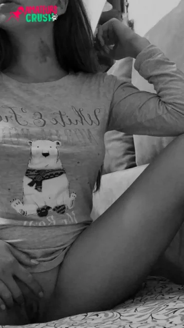 cute 18+ college GF tight pussy exposed nude pic submission