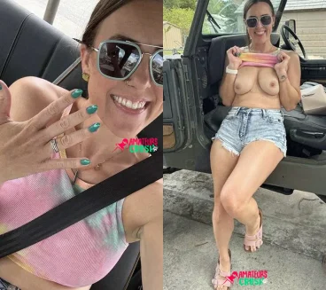 new MILF married wife amateur Redditor happy wedding ring selfie naked tits