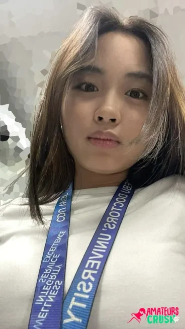 cute Filipina teen 18+ amateur naked teen selfies exposed