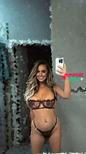 big tits blonde babe wife in sexy lingerie selfie exposed