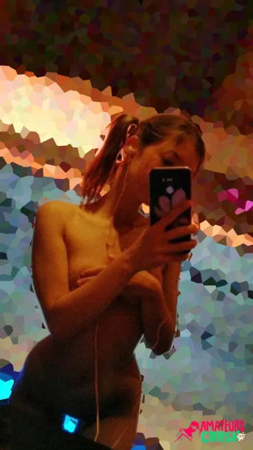 adorable teen 18+ pigtails full nude teasing amateur selfie