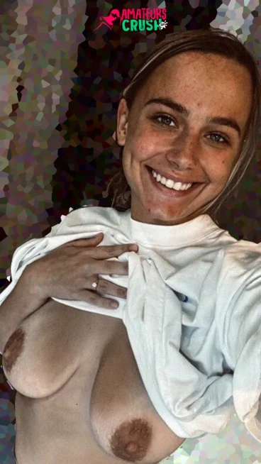 real sexy wife showing her tits nude big areola babe