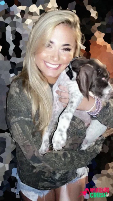 beautiful young girlfriend Skye dogg pic going out