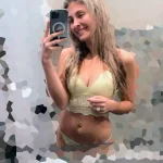 college girl Tara cute sexy selfie pic