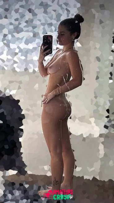 sexy Miss Roberts from the side naked amateur tits ass pic LilyQ